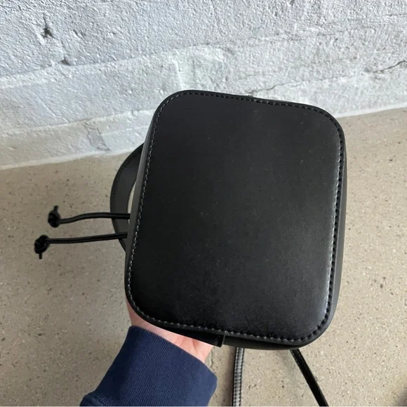 ❌ SOLD ❌ Fendi Mon Tresor in Black Leather - Picture 8 of 12